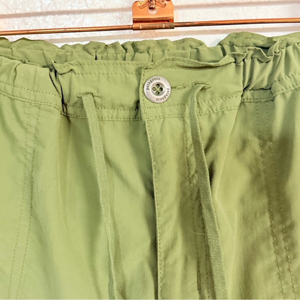Patagonia women’s Upcountry olive Shorts size 6 - Picture 5 of 10